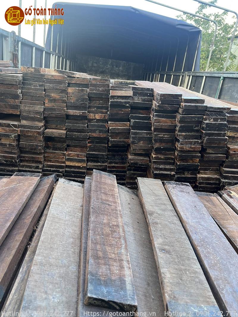 Gỗ Chiu Liu xanh được xếp vào nhóm 2 có giá trị kinh tế cao 