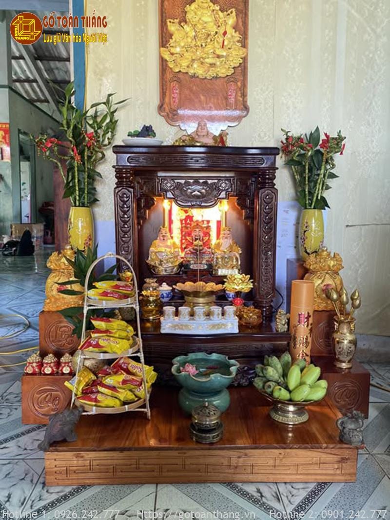Bàn thờ Thần Tài ngày Tết đẹp - mẫu 15