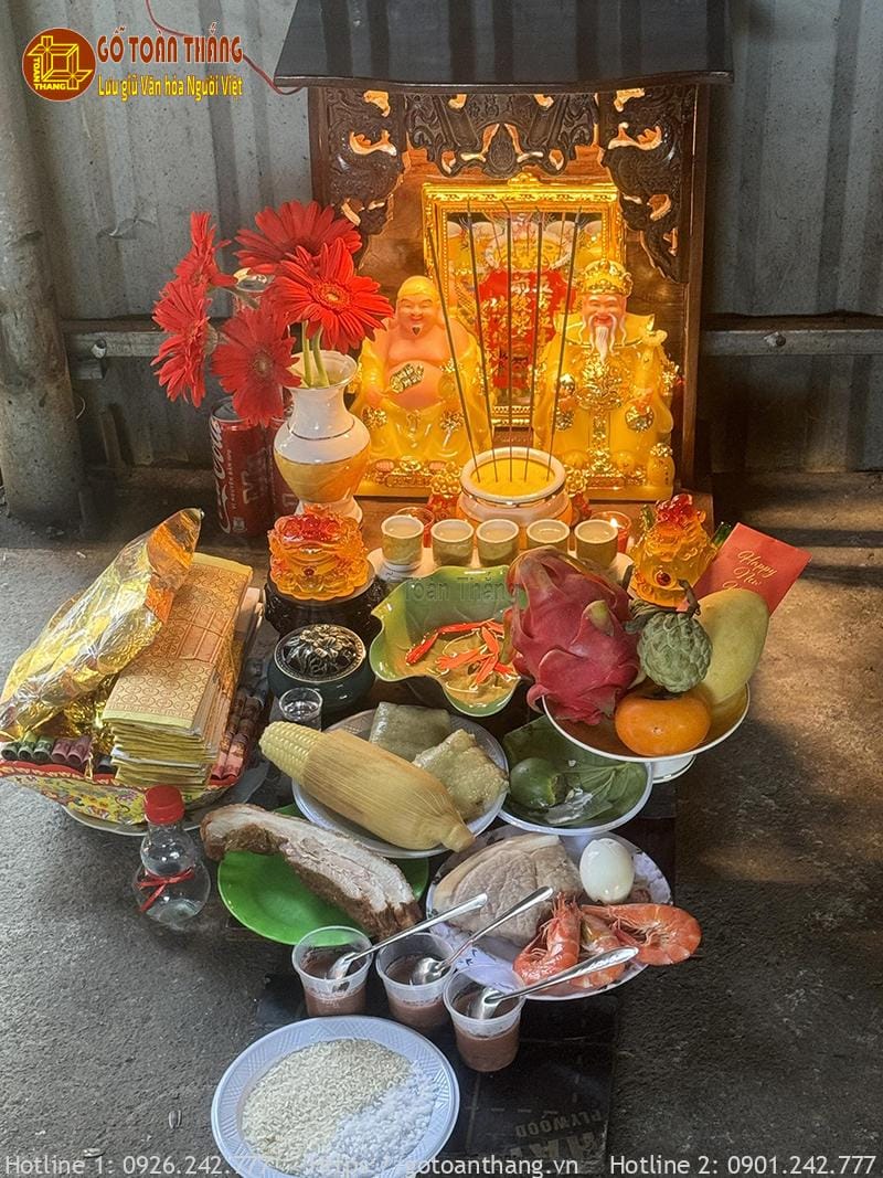 Bàn thờ Thần Tài ngày Tết đẹp - mẫu 12