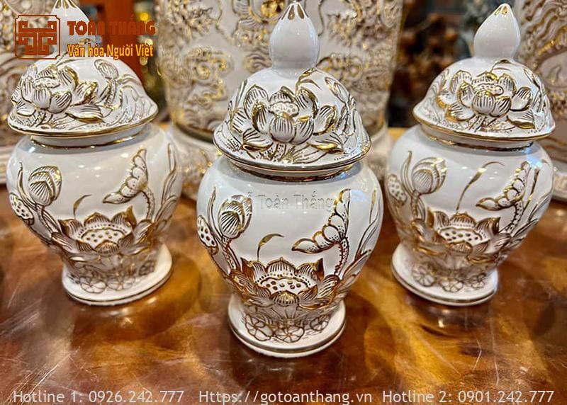 Ý nghĩa 3 hũ Gạo Muối Nước trên bàn thờ và cách bài trí 17 3 hũ Gạo Muối Nước trên bàn thờ