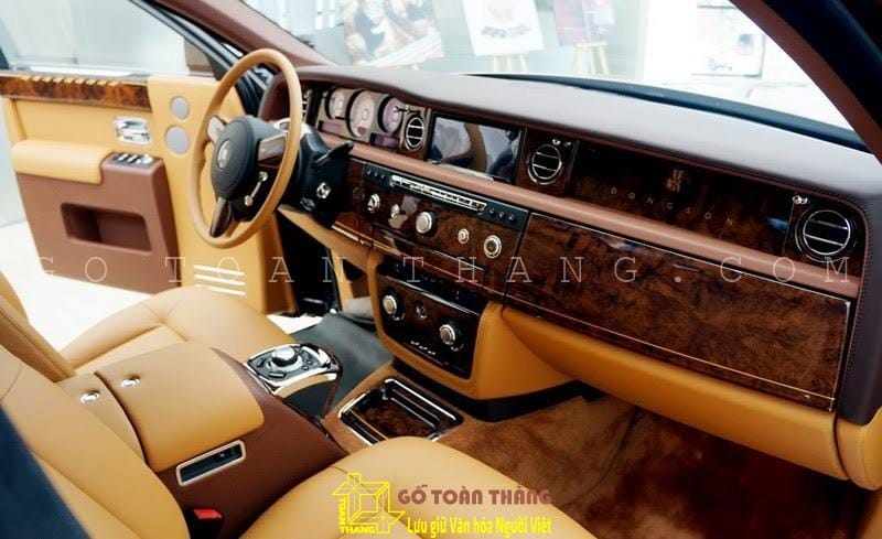 Gỗ óc chó - những điều bạn chưa biết 15 Gỗ óc chó luôn được các hãng xe lựa chọn khi thiết kế nội thất ô tô