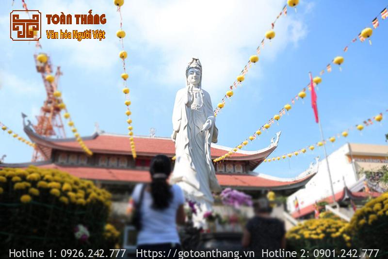 Quan Thế Âm Bồ Tát là ai? Sự tích, hình tượng của Ngài 43 Phật Quan Thế Âm có 5 thứ Quán