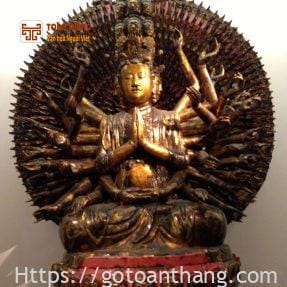 Hình tượng ngàn mắt ngàn tay đặc trưng của Phật Quan Âm
