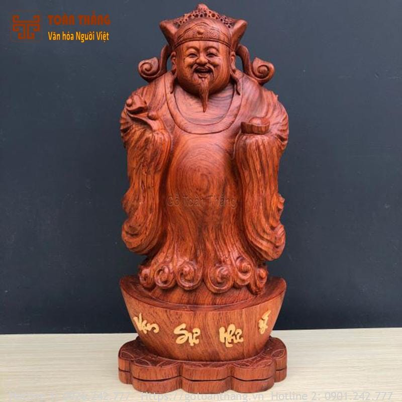 Chọn thờ Thần tài một góc sạch sẽ, trang trọng trong nhà, chẳng hạn như một chiếc kệ nhỏ