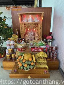 Cách đặt Cóc ngậm tiền trên bàn thờ Thần Tài đúng phong thủy 7 cung ban tho than tai 18