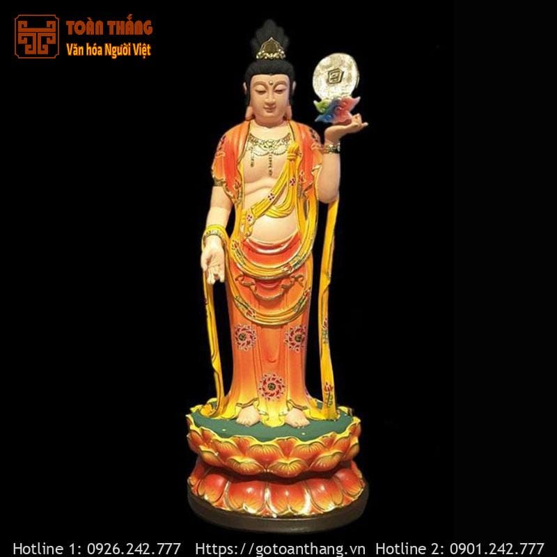 Đông Phương Tam Thánh là ai? Ý nghĩa hình tượng và cách thờ 18 Nhật Quang Bồ Tát tay cầm bánh xe mặt trời