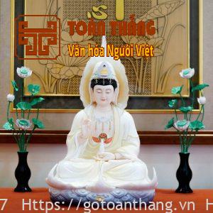 Nên chọn thờ Phật Quan Âm đứng hay ngồi cho gian thờ đẹp? 2 tuong quan am 19