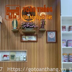 Gợi ý 20+ Mẫu Bàn thờ Chúa cho căn hộ chung cư nhỏ gọn 9 vach ngan ban tho cong giao