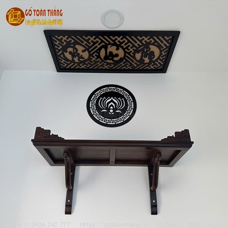 Trang thờ treo tường gỗ Chiu Liu TT-12