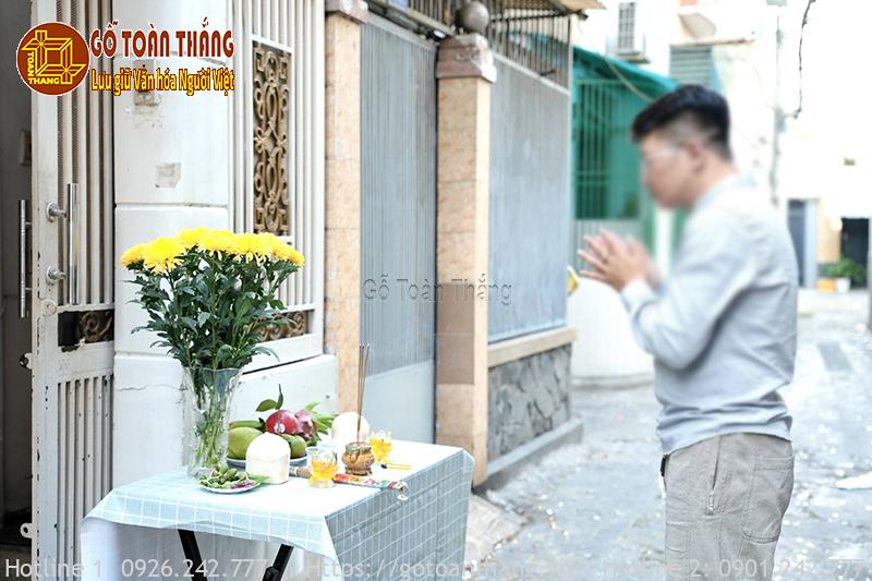 Mâm cúng khai trương đầy đủ, ai cũng tự làm được 13 Cúng khai trương nên được trang nghiêm