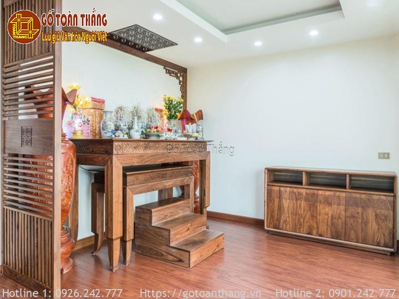 Bàn thờ gỗ Óc Chó tạo nên không gian hiện đại sang trọng